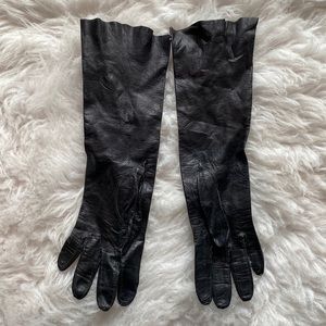 Vintage leather gloves
